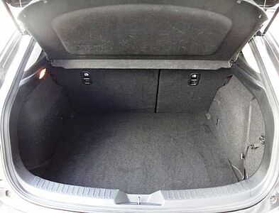 Mazda 3 SKYACTIV-G 120 Automatik Center-Line